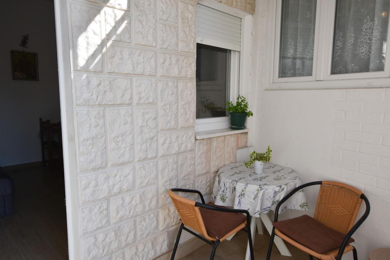 Apartment Miledina Primošten Exteriör bild