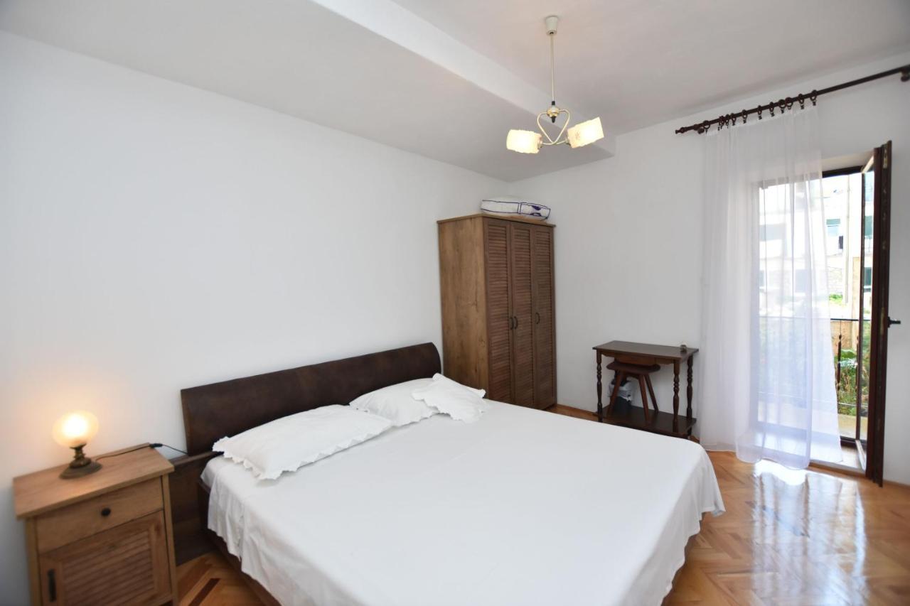 Apartment Miledina Primošten Exteriör bild