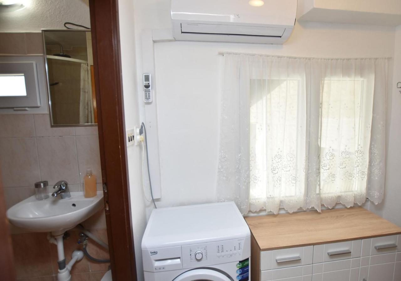 Apartment Miledina Primošten Exteriör bild